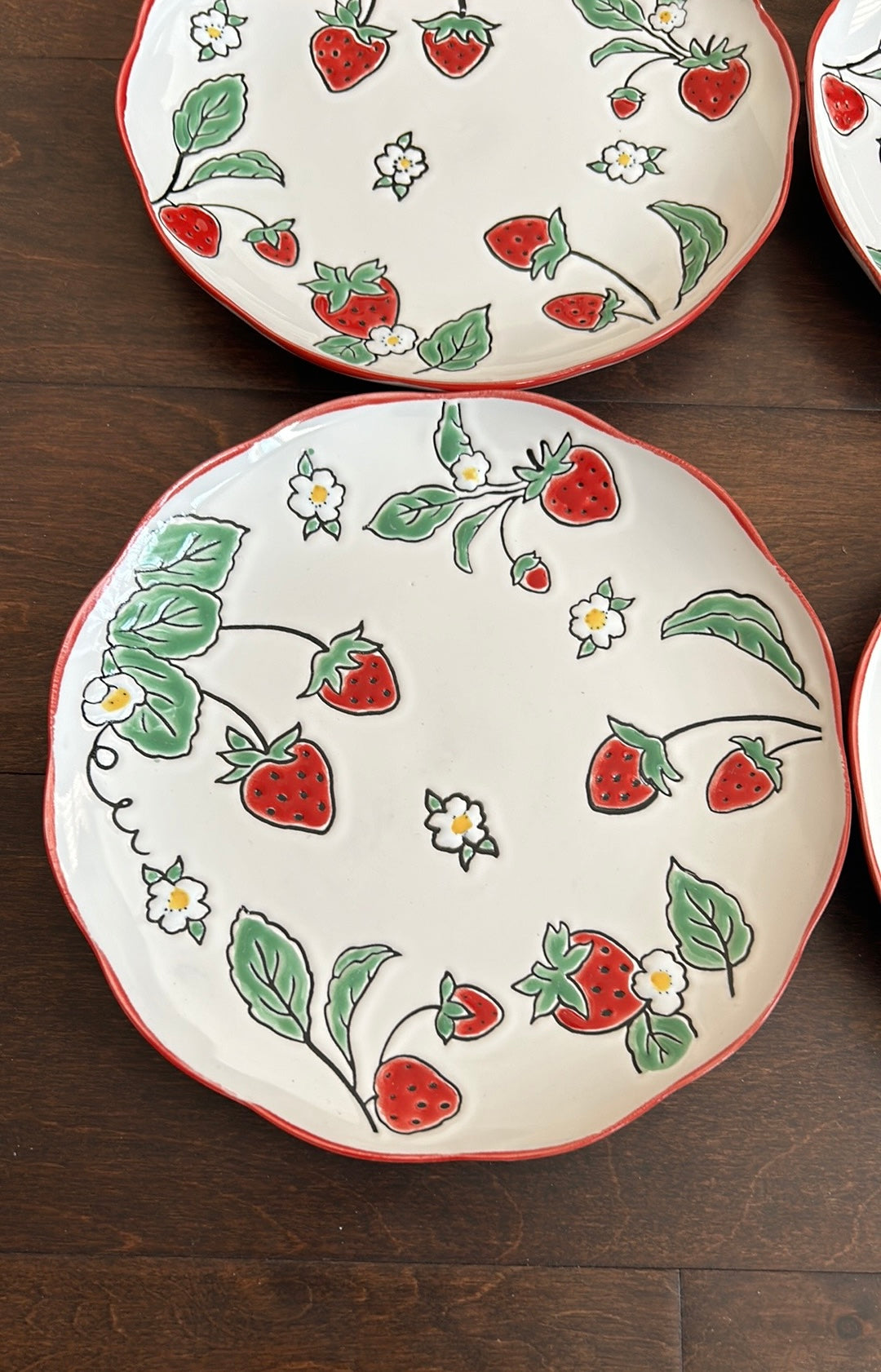 Spectrum Designz 4 Salad Plates Strawberry Print New Ceramic Scalloped Floral 8”