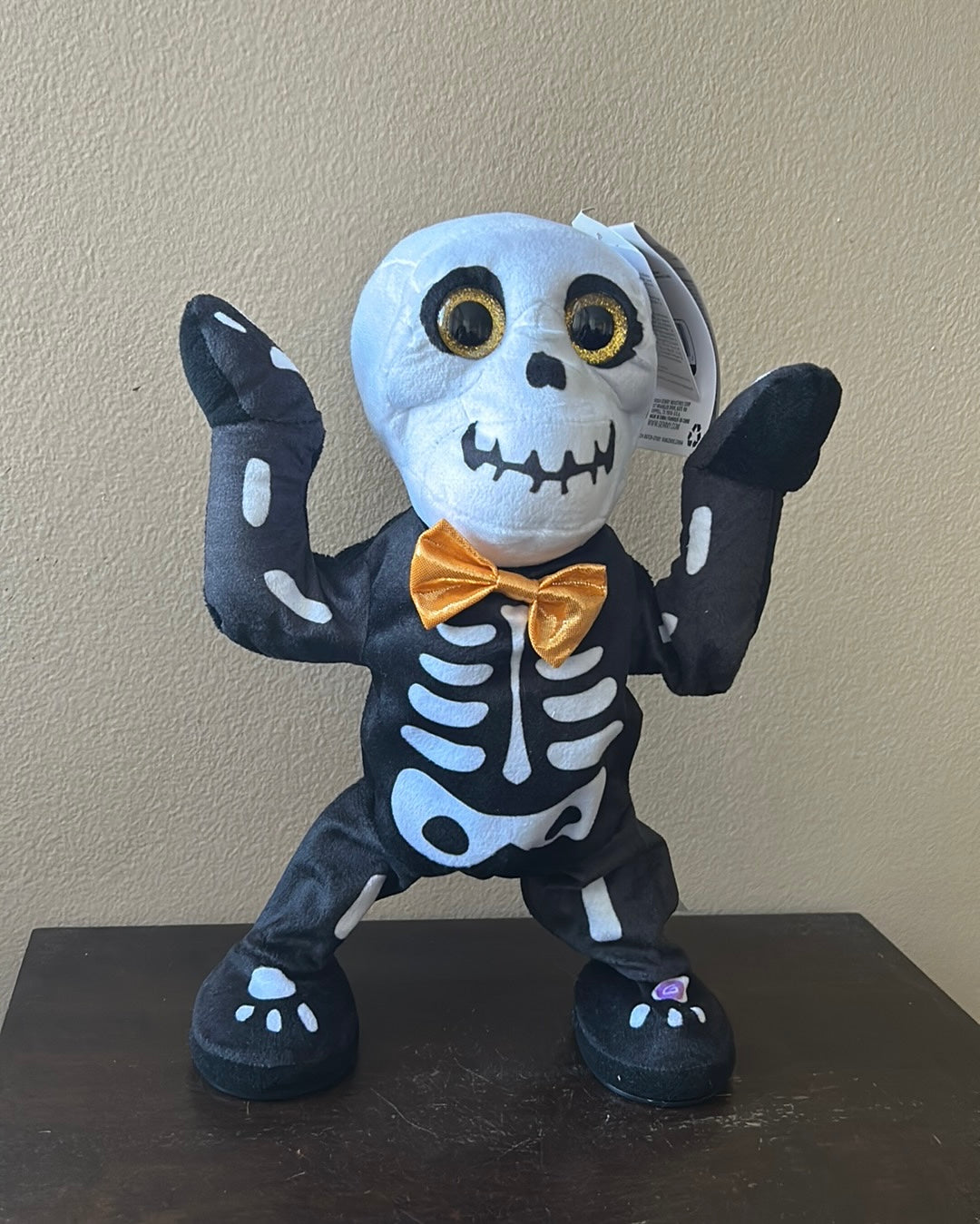 Gemmy Skeleton Animated Dancing Sings Halloween NEW 13” Tall