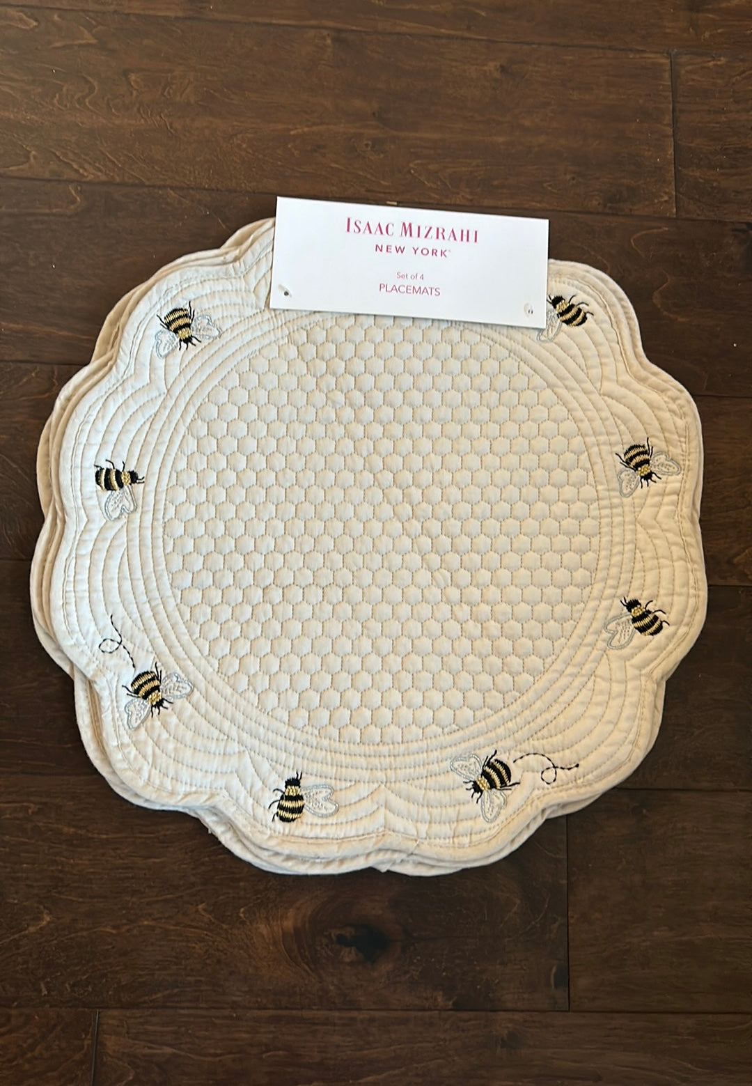 Isaac Mizrahi Set Of 4 Quilted Placemats Embroidered Bumblebee Scalloped Beige