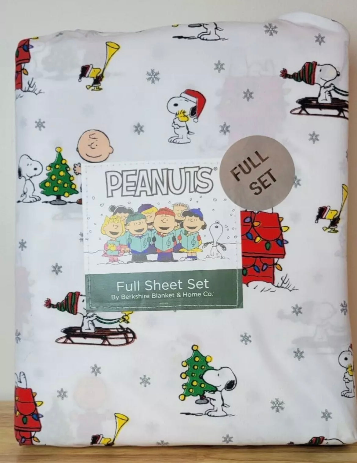 Peanuts Snoopy and Gang Full 4 Pc Sheet Set Christmas Trees Snowflakes NEW