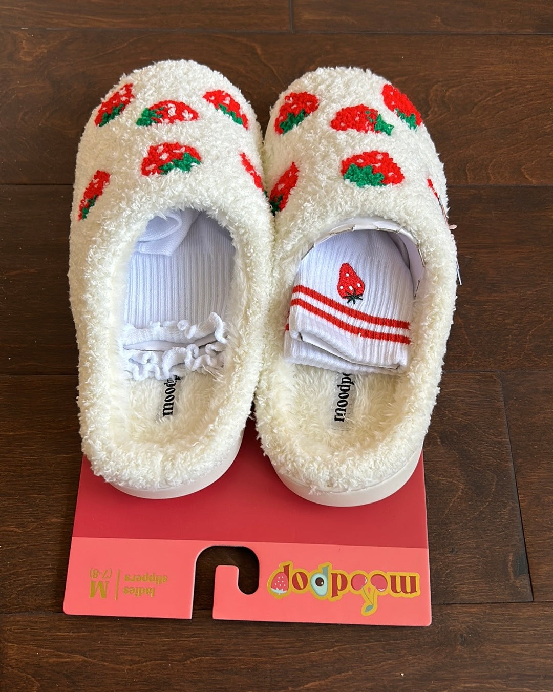 Moodpop Womens Faux Sherpa Memory Foam Slippers Strawberry New Sz M 7/8 Socks