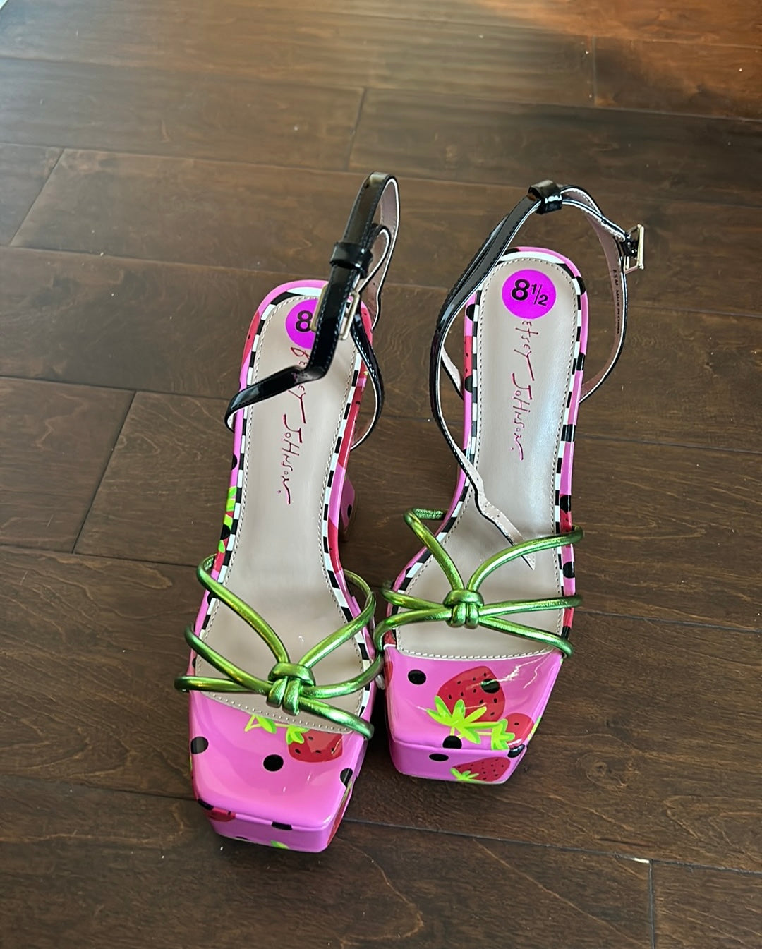 Betsey Johnson Tiky Women's Heels Berry Multi Sz 8.5 Strawberry New