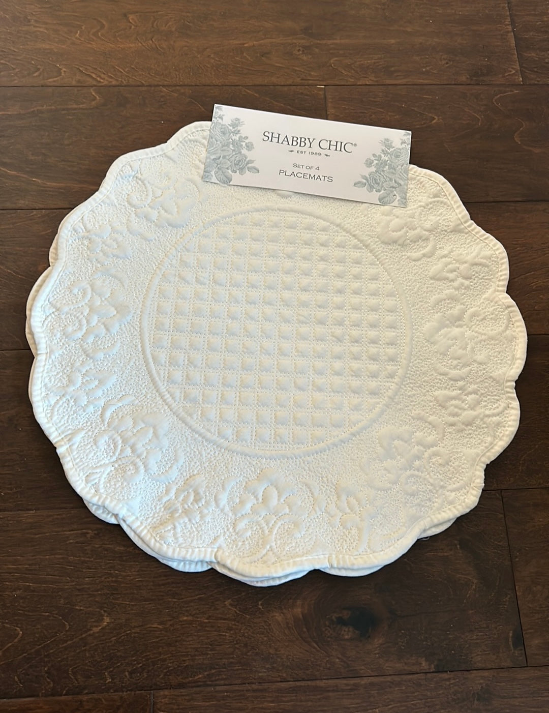 Shabby Chic Set Of 4 Quilted Placemats New Scalloped Off White