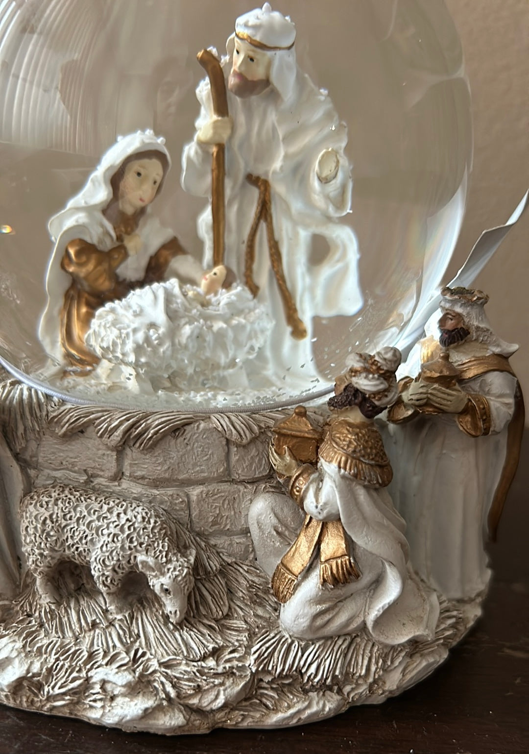Love & Light Nativity  Scene Snowglobe New Baby Jesus Christmas  Shepherds