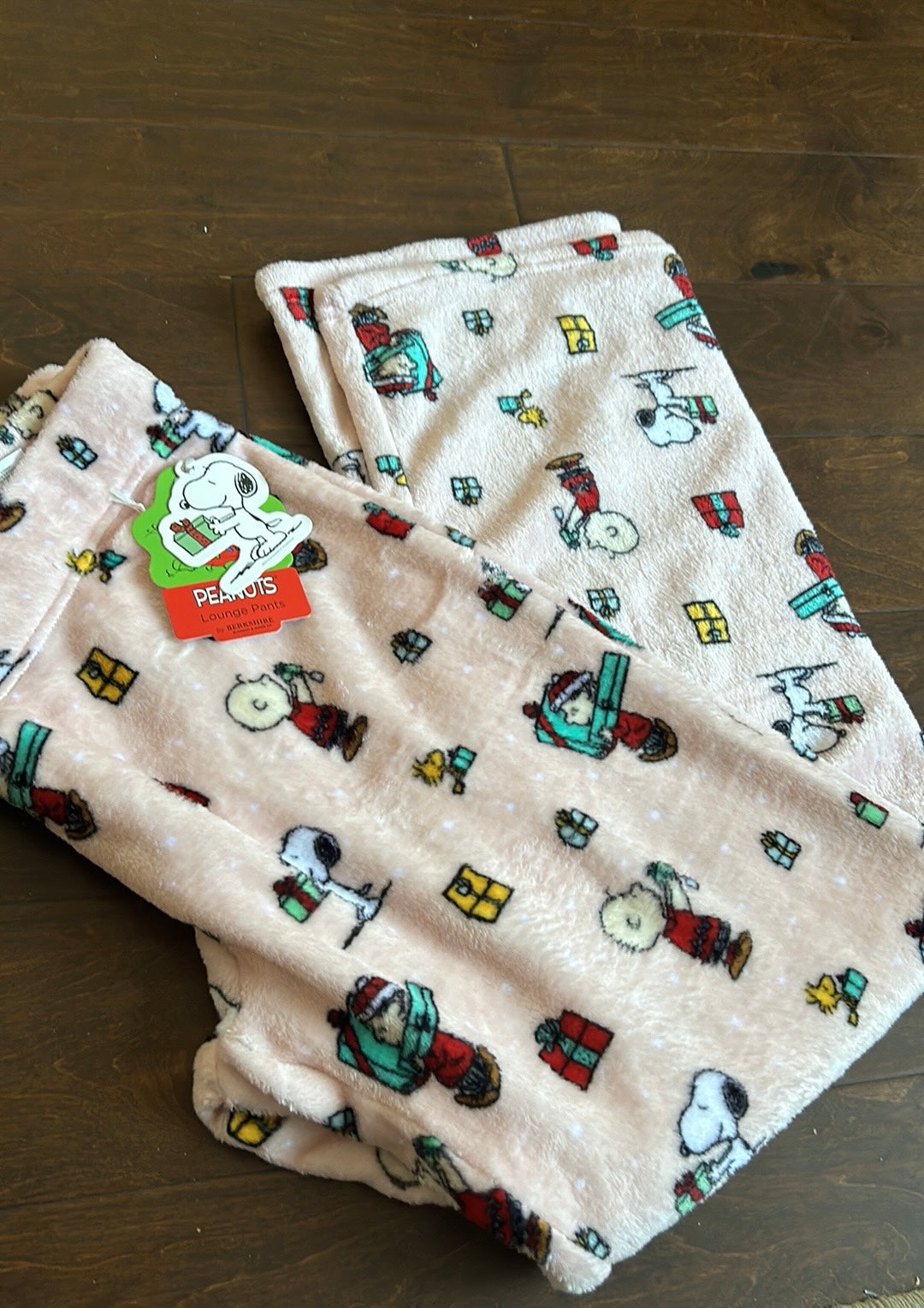 Peanuts womens Christmas Snoopy Gifts Plush Pajama Pants New