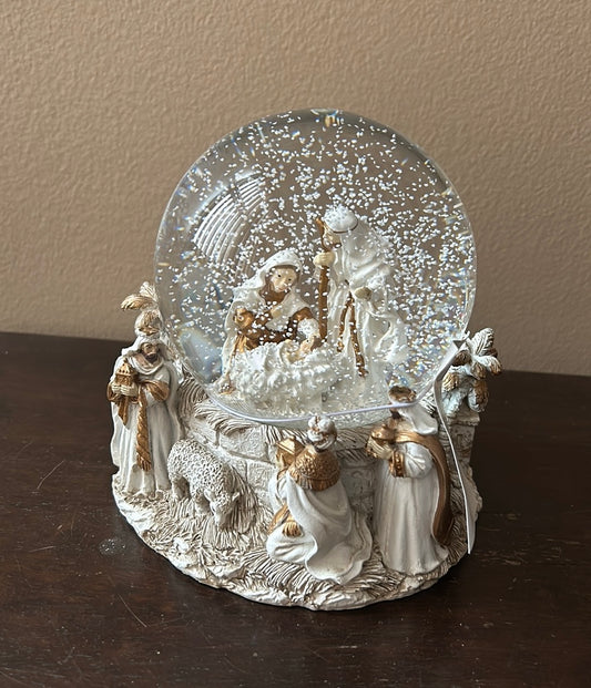 Love & Light Nativity  Scene Snowglobe New Baby Jesus Christmas  Shepherds