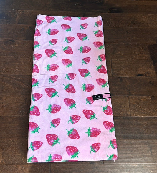 Nicole Miller Strawberry Print Towel 36”x70” Cotton New