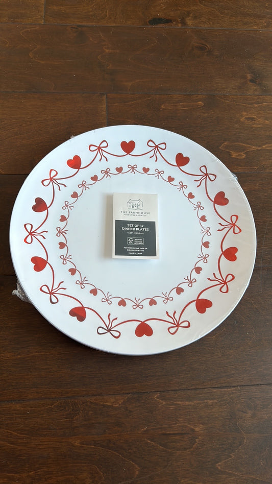 Rachel Ashwell Set Of 12 Round Heart Print Plates New Bows Plastic Red White