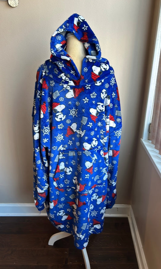 Peanuts Snoopy Unisex One Size Blanket Hoodie Christmas New Snowflakes